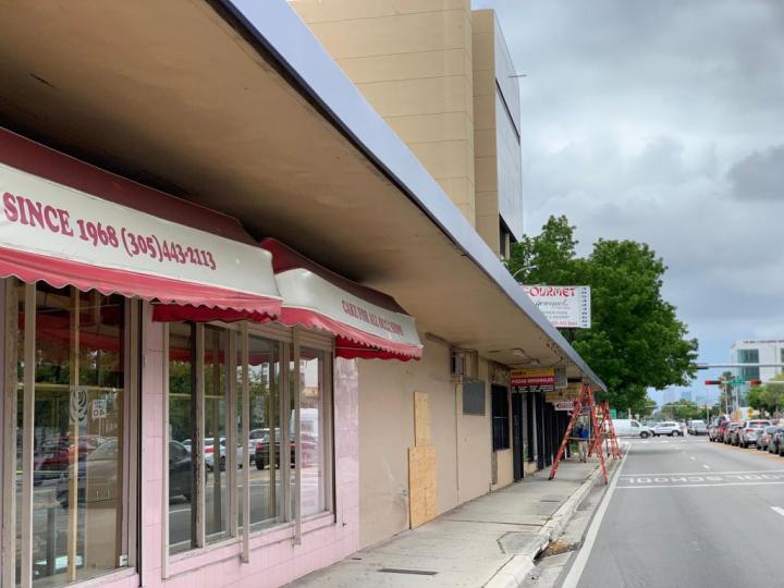 Sistemas de Sombras Comerciales Miami Dade