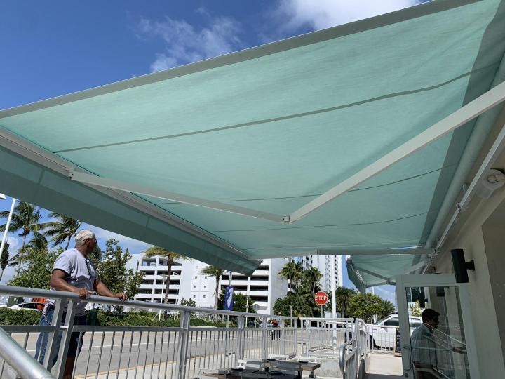 Sombras Retráctiles Miami Dade