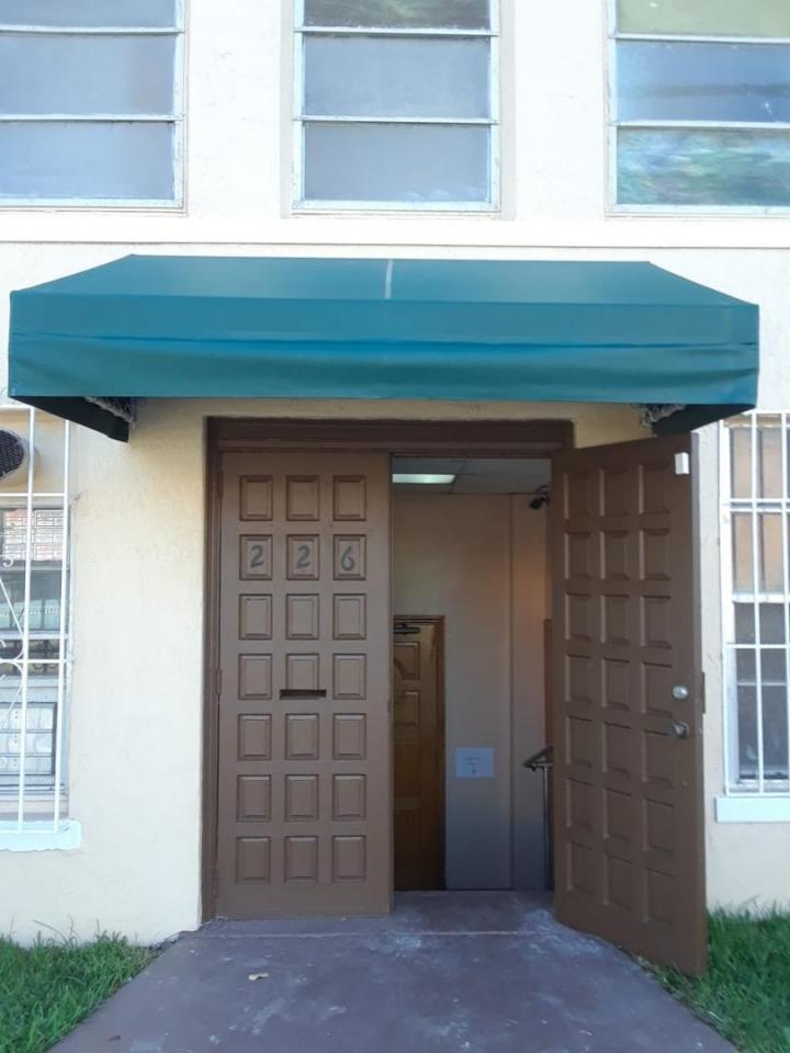 Instaladores de Sombras Comerciales Miami Dade