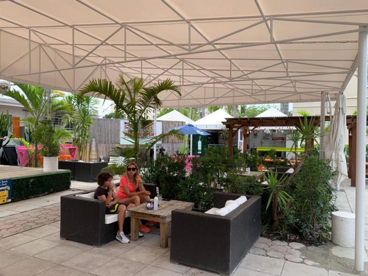 Instaladores de Sombras Comerciales Miami Dade