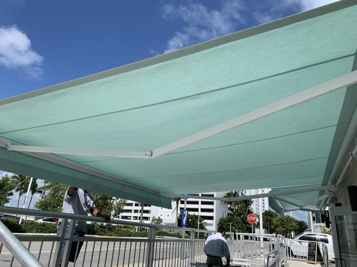Toldos Enrollable Miami Dade