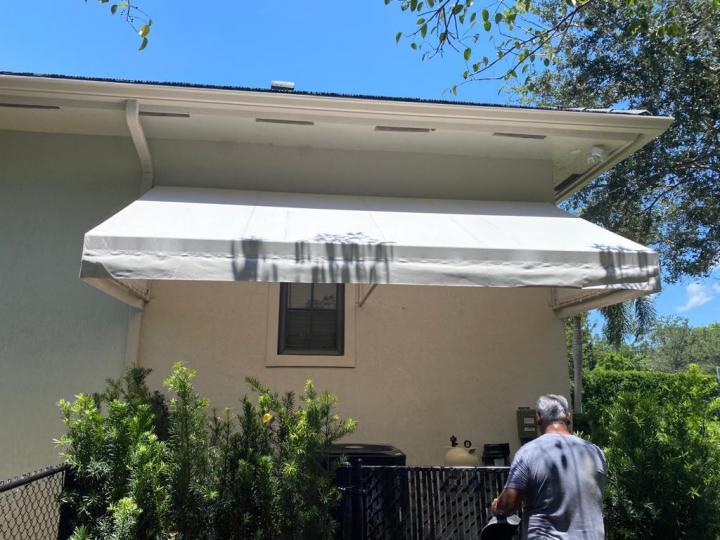 Toldos Ajustables Miami Dade