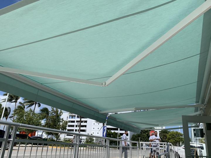 Toldos Telescópicos Miami Dade