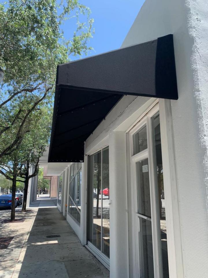 Instaladores de Toldos para Negocios Miami Dade