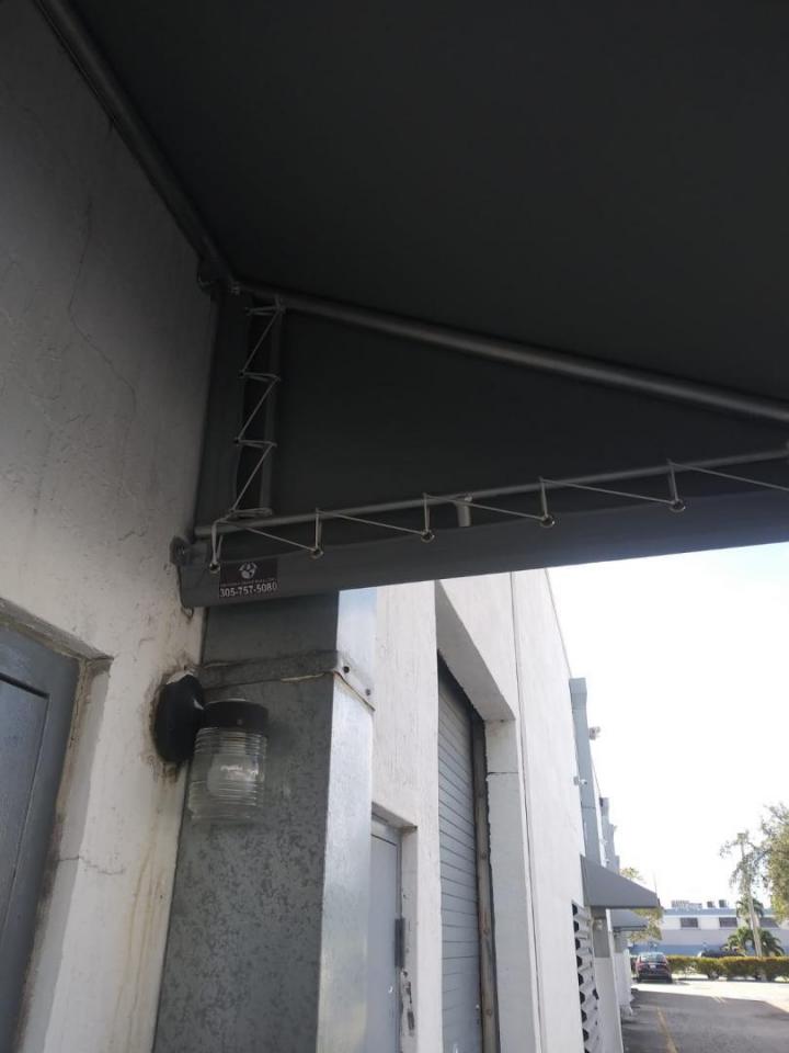 Servicios de Toldos Comerciales Miami Dade